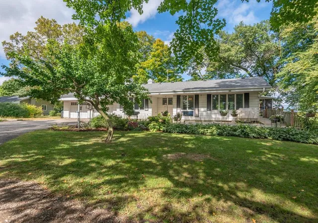 Photo 2 of Single family home for sale at 11165 Highway 7, Waconia, MN 55387 | MLS# 7148938 | Listing updated on 2026-09-25