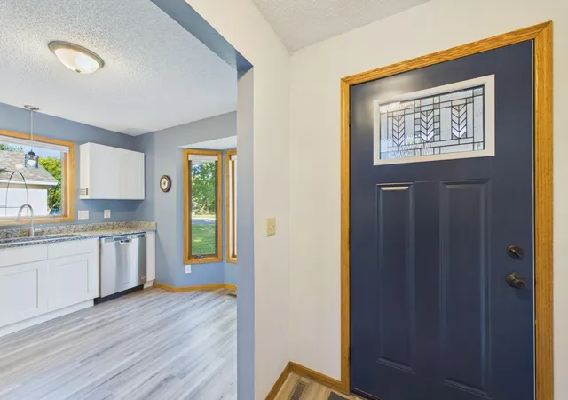 Photo 3 of Single family home for sale at 7081 Upper 36th St N, Saint Paul, MN 55128 | MLS# 7148941 | Listing updated on 2026-09-29