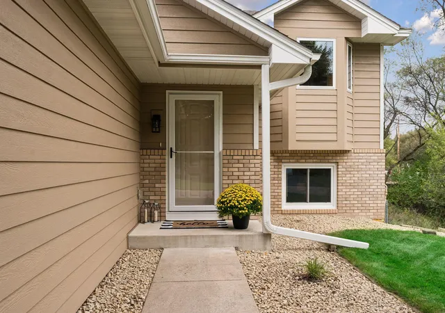 Photo 3 of Sale Pending at 19321 Denver St Nw, Elk River, MN 55330 | MLS# 7148955 | Listing updated on 2026-10-09