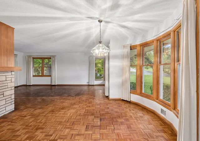 Photo 4 of Single family home for sale at 124 Natchez Ave N, Minneapolis, MN 55422 | MLS# 7148960 | Listing updated on 2026-10-20
