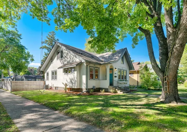 Photo 2 of Sale Pending at 3044 37th Avenue S, Minneapolis, MN 55406 | MLS# 7148961 | Listing updated on 2026-10-03