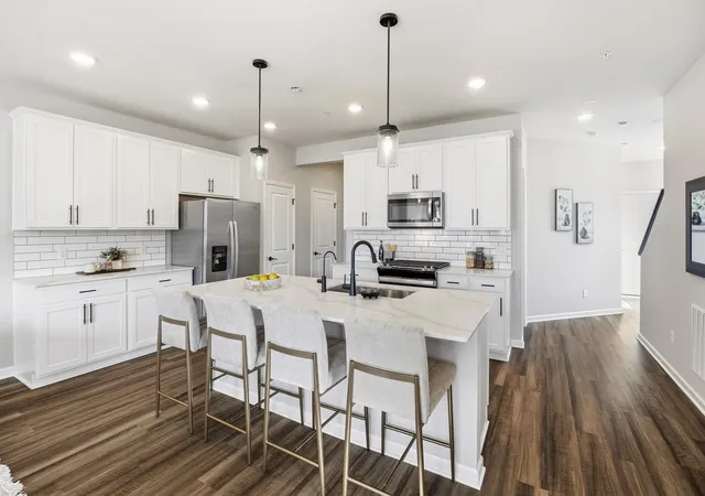 Photo 2 of Single family home for sale at 6253 Larkspur Ln, Hamel, MN 55340 | MLS# 7148968 | Listing updated on 2026-10-07