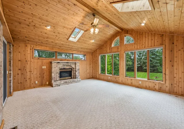 Photo 3 of Single family home for sale at 8367 Greene Ave S, Cottage Grove, MN 55016 | MLS# 7148979 | Listing updated on 2026-09-23