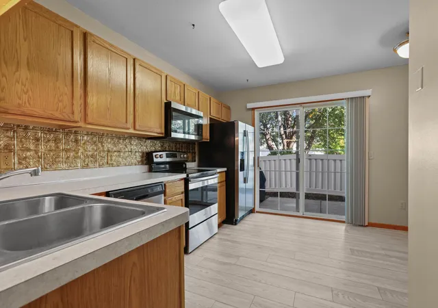 Photo 3 of Single family home for sale at 1358 Idlewood Way, Shakopee, MN 55379 | MLS# 7148999 | Listing updated on 2026-09-30
