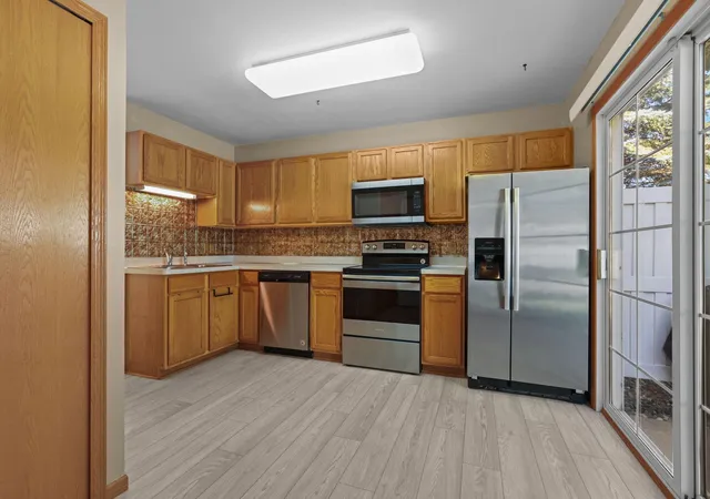 Photo 3 of Single family home for sale at 1358 Idlewood Way, Shakopee, MN 55379 | MLS# 7148999 | Listing updated on 2026-09-30