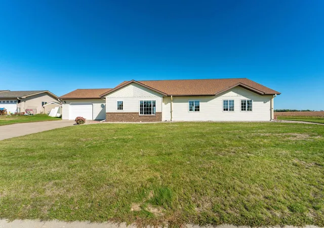 Photo 1 of Single family home for sale at 1110 2nd Street Ne, Elbow Lake, MN 56531 | MLS# 7149002 | Listing updated on 2026-09-24