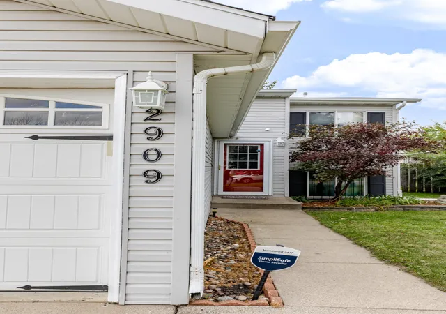 Photo 4 of Single family home for sale at 2909 29th Avenue Cir S, Moorhead, MN 56560 | MLS# 7149015 | Listing updated on 2026-10-01