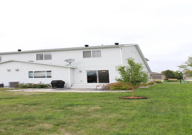 Photo 2 of Townhouse for sale at 6234 14th Street S, Fargo, ND 58104 | MLS# 7149016 | Listing updated on 2026-09-30