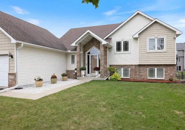 Photo 1 of Single family home for sale at 19855 Burlington Path, Farmington, MN 55024 | MLS# 7149017 | Listing updated on 2026-09-24