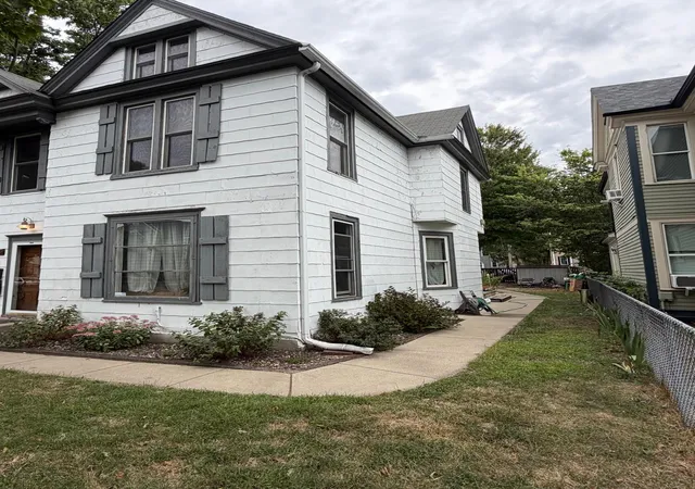 Photo 2 of Multi family home for sale at 3045 Harriet Ave, Minneapolis, MN 55408 | MLS# 7149022 | Listing updated on 2026-09-25