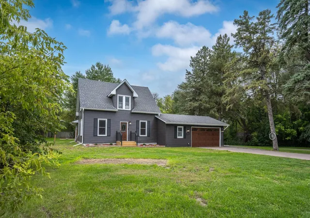 Photo 2 of Single family home for sale at 29860 Lofton Ave, Chisago City, MN 55013 | MLS# 7149030 | Listing updated on 2026-10-05