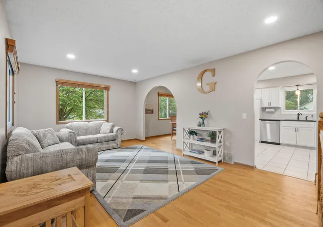 Photo 4 of Single family home for sale at 9612 Union Ter Ln N, Maple Grove, MN 55369 | MLS# 7149033 | Listing updated on 2026-10-08