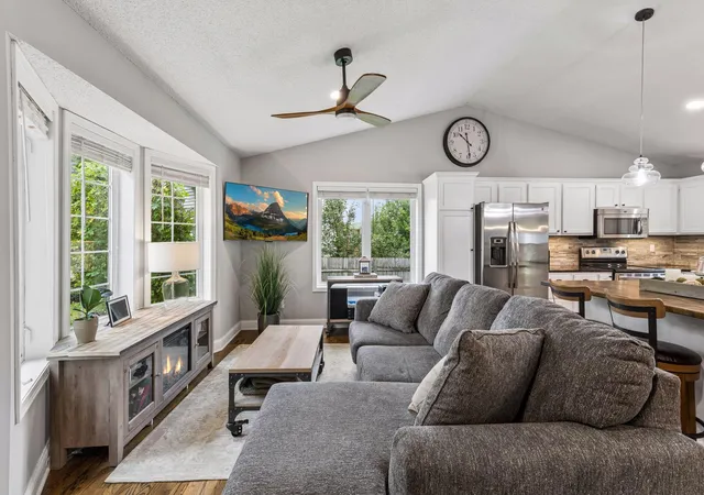 Photo 4 of Single family home for sale at 8340 Grace Ct, Victoria, MN 55386 | MLS# 7149036 | Listing updated on 2026-10-01