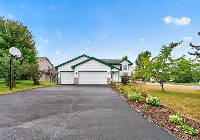 Photo 2 of Single family home for sale at 6595 380th Court, North Branch, MN 55056 | MLS# 7149041 | Listing updated on 2026-10-07