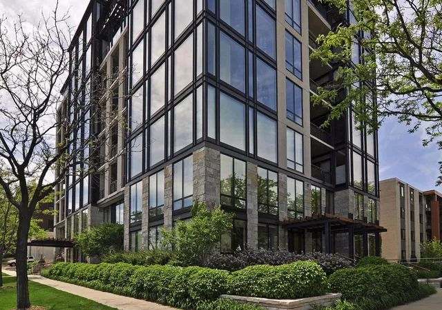 Photo 2 of Condo for sale at 301 Kenwood Pkwy #302, Minneapolis, MN 55403 | MLS# 7149065 | Listing updated on 2026-09-23