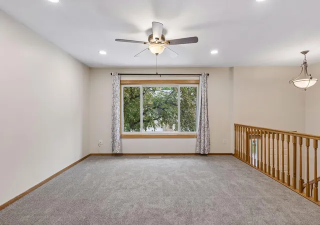 Photo 4 of Single family home for sale at 533 Ravoux Rd, Chaska, MN 55318 | MLS# 7149091 | Listing updated on 2026-10-02