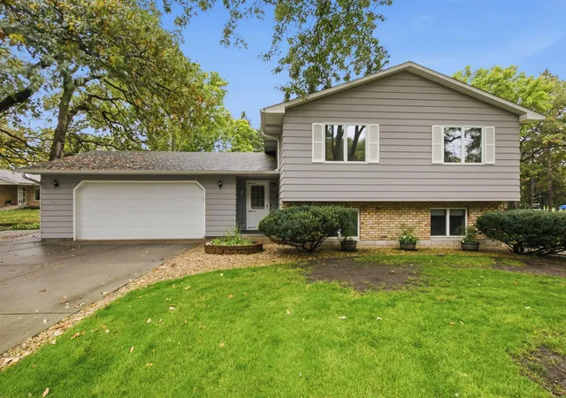 Photo 1 of Single family home for sale at 424 5th Street S, Sauk Rapids, MN 56379 | MLS# 7149100 | Listing updated on 2026-10-01
