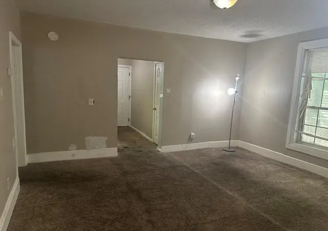 Photo 3 of House for sale at 929 6th Street E, Saint Paul, MN 55106 | MLS# 7149106 | Listing updated on 2026-10-30