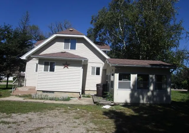 Photo 3 of Single family home for sale at 216 Main St E, Geneva, MN 56035 | MLS# 7149108 | Listing updated on 2026-09-25