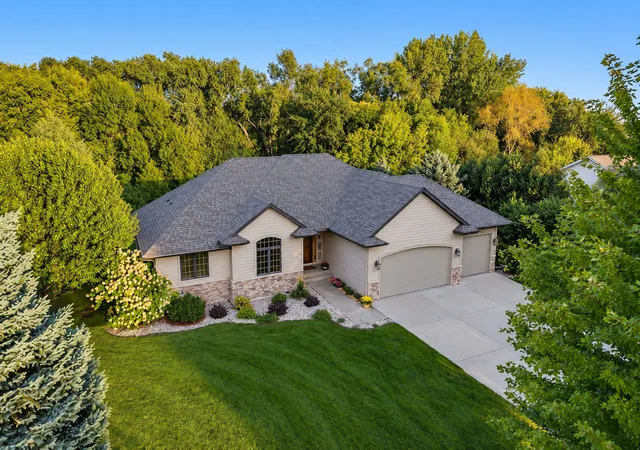 Single family home for sale at 44229 Willow Rd, Saint Peter, MN 56082 | MLS# 7149126