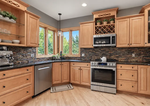 Photo 3 of Single family home for sale at 44229 Willow Rd, Saint Peter, MN 56082 | MLS# 7149126 | Listing updated on 2026-10-14