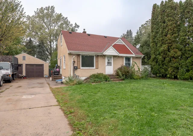 Photo 2 of Single family home for sale at 1809 Jackson St, Saint Paul, MN 55117 | MLS# 7149130 | Listing updated on 2026-10-03