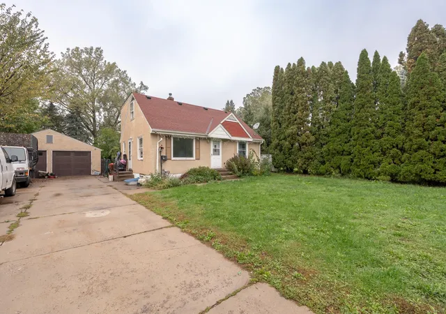 Photo 3 of Single family home for sale at 1809 Jackson St, Saint Paul, MN 55117 | MLS# 7149130 | Listing updated on 2026-10-03