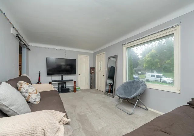Photo 3 of Single family home for sale at 1809 Jackson St, Saint Paul, MN 55117 | MLS# 7149130 | Listing updated on 2026-10-03