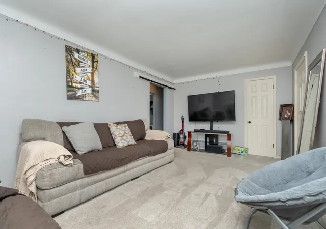 Photo 4 of Single family home for sale at 1809 Jackson St, Saint Paul, MN 55117 | MLS# 7149130 | Listing updated on 2026-10-03