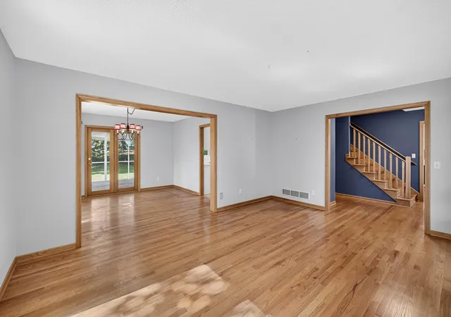 Photo 4 of Sale Pending at 4840 Sparrow Rd, Minnetonka, MN 55345 | MLS# 7149154 | Listing updated on 2026-10-01