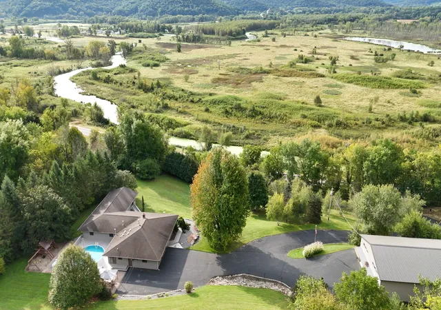 Photo 2 of Mansion for sale at 5000 County 21, La Crescent, MN 55947 | MLS# 7149166 | Listing updated on 2026-09-25