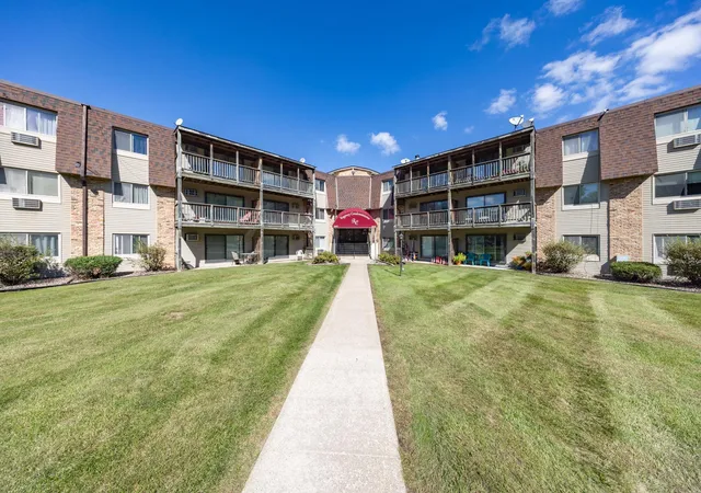 Condo for sale at 2007 E 122nd Street #B5, Burnsville, MN 55337 | MLS# 7149172