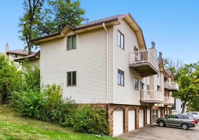 Photo 3 of Condo for sale at 4183 Hilltop Point #4183, Saint Paul, MN 55123 | MLS# 7149175 | Listing updated on 2026-10-01