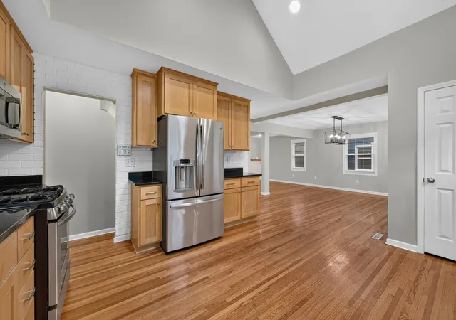 Photo 3 of Single family home for sale at 2921 Georgia Ave S, Minneapolis, MN 55426 | MLS# 7149179 | Listing updated on 2026-09-26