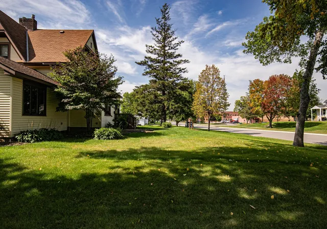Photo 4 of Single family home for sale at 301 E Depue Ave, Olivia, MN 56277 | MLS# 7149202 | Listing updated on 2026-09-24