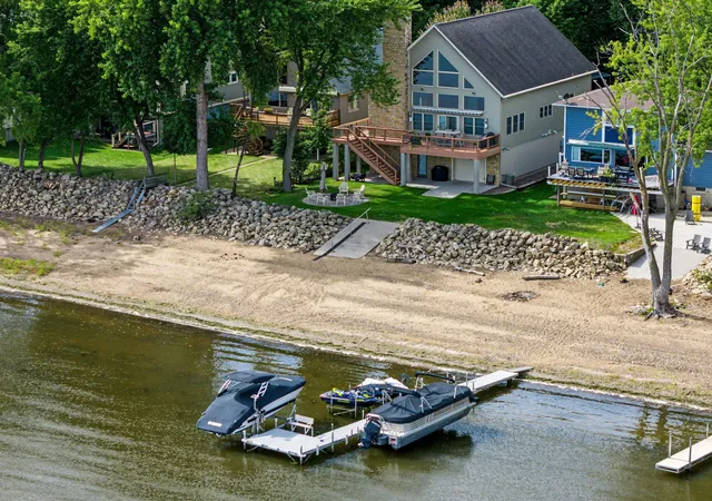 Photo 3 of Sale Pending at 600 Central Point Rd, Lake City, MN 55041 | MLS# 7149225 | Listing updated on 2026-10-10