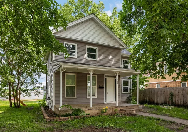 Photo 1 of Multi family home for sale at 429 2nd Avenue E, Shakopee, MN 55379 | MLS# 7149241 | Listing updated on 2026-09-24