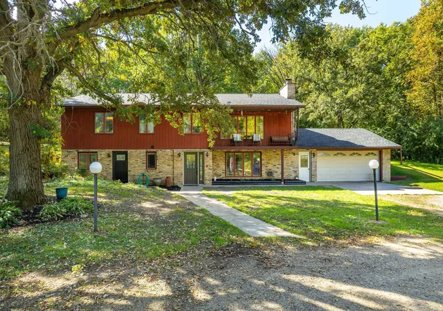 Photo 1 of Single family home for sale at 36117 Us 71, Eagle Bend, MN 56446 | MLS# 7149256 | Listing updated on 2026-10-06