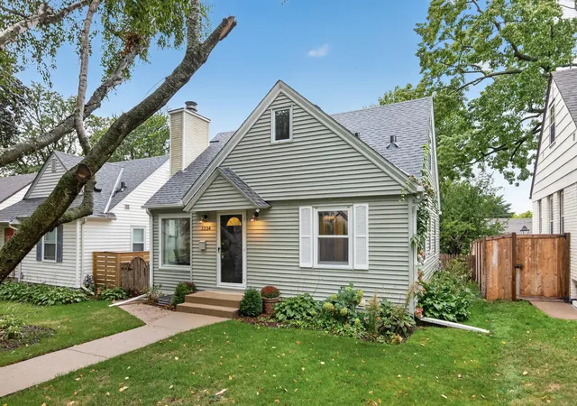Photo 3 of Single family home for sale at 5224 14th Avenue S, Minneapolis, MN 55417 | MLS# 7149272 | Listing updated on 2026-10-23