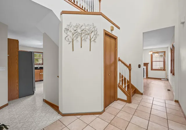 Photo 4 of Single family home for sale at 611 Bellvue Ln, Minneapolis, MN 55430 | MLS# 7149289 | Listing updated on 2026-10-03