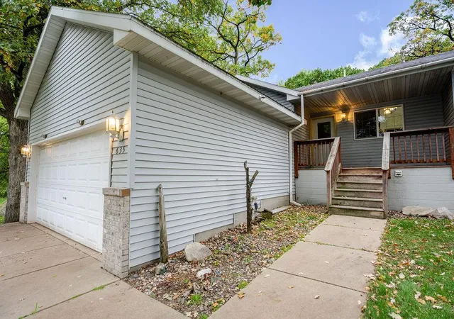 Photo 3 of Townhouse for sale at 635 Cherry Ln, Royalton, MN 56373 | MLS# 7149291 | Listing updated on 2026-10-09