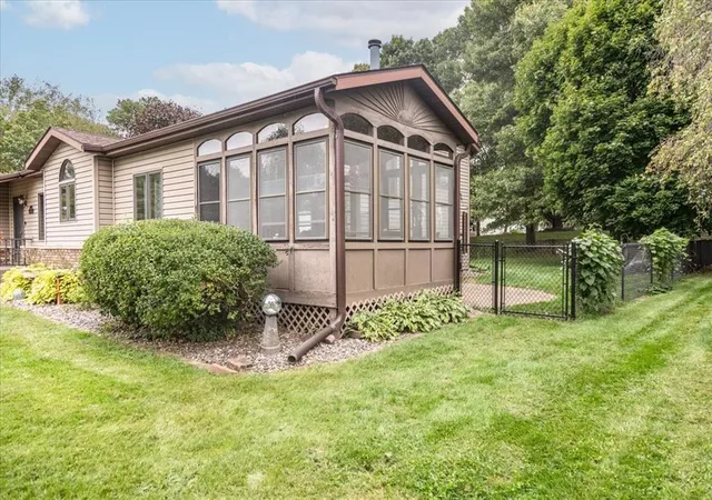 Photo 2 of Single family home for sale at 2925 Plum Tree Cir S, Menomonie, WI 54751 | MLS# 7149294 | Listing updated on 2026-09-25