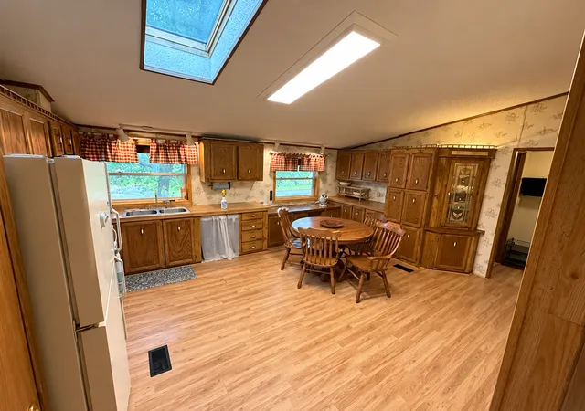 Photo 2 of Single family home for sale at 701 N Shakespeare Ave, Mankato, MN 56001 | MLS# 7149299 | Listing updated on 2026-09-26