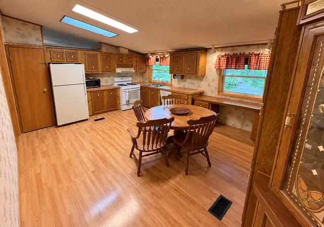 Photo 3 of Single family home for sale at 701 N Shakespeare Ave, Mankato, MN 56001 | MLS# 7149299 | Listing updated on 2026-09-26