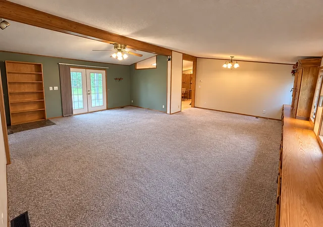 Photo 4 of Single family home for sale at 701 N Shakespeare Ave, Mankato, MN 56001 | MLS# 7149299 | Listing updated on 2026-09-26