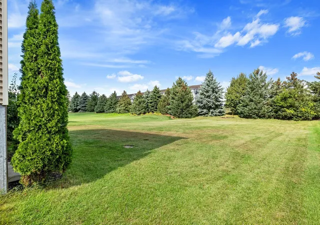 Photo 3 of Single family home for sale at 1096 Danube Ave, Shakopee, MN 55379 | MLS# 7149300 | Listing updated on 2026-10-05