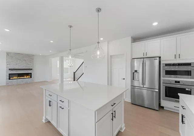 Photo 3 of Single family home for sale at 1084 Aster Blvd, Rosemount, MN 55068 | MLS# 7149301 | Listing updated on 2026-09-23
