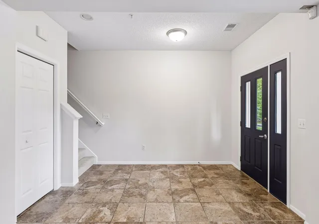 Photo 2 of Single family home for sale at 6090 W 16th Street #913, Minneapolis, MN 55416 | MLS# 7149313 | Listing updated on 2026-10-16
