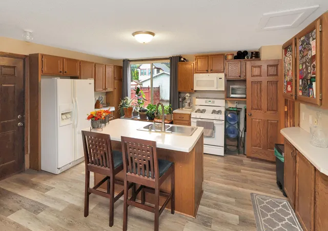 Photo 3 of Single family home for sale at 705 14th Avenue S, Saint Cloud, MN 56301 | MLS# 7149318 | Listing updated on 2026-10-01