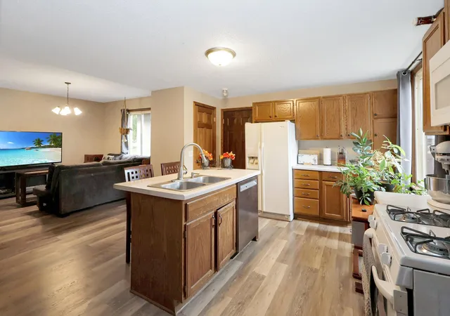 Photo 4 of Single family home for sale at 705 14th Avenue S, Saint Cloud, MN 56301 | MLS# 7149318 | Listing updated on 2026-10-01